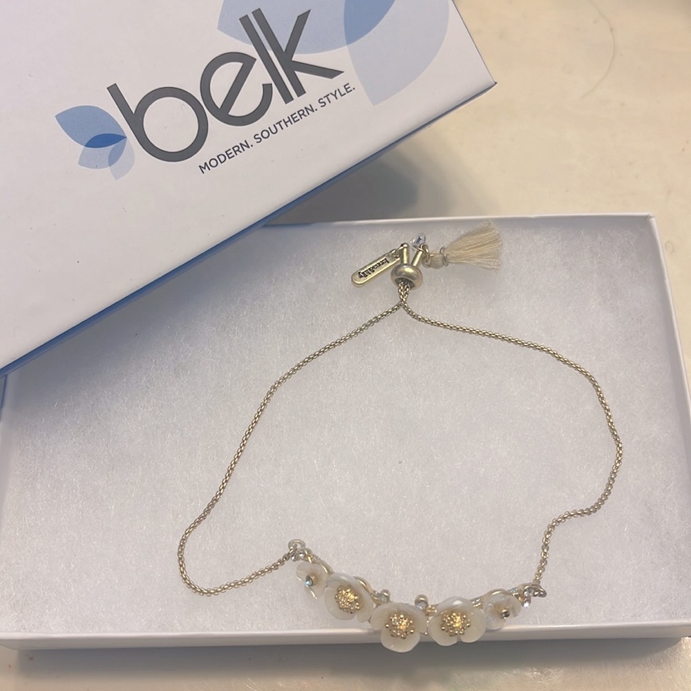 Ivory/Gold Flower bracelet
